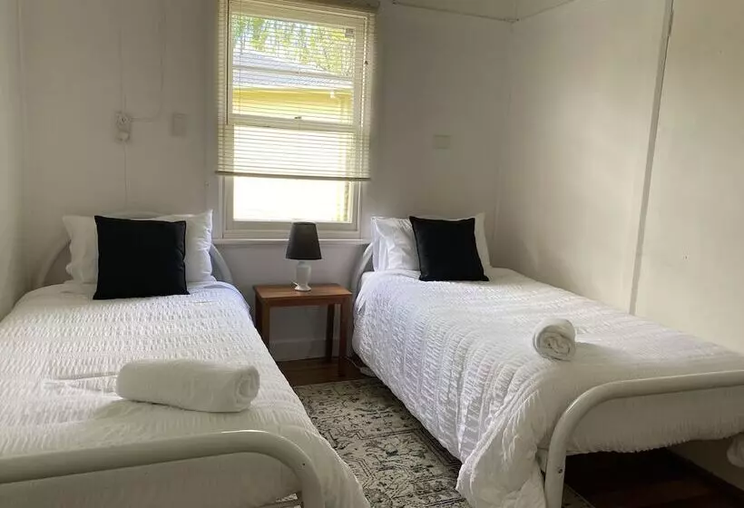 Giants Table And Cottages