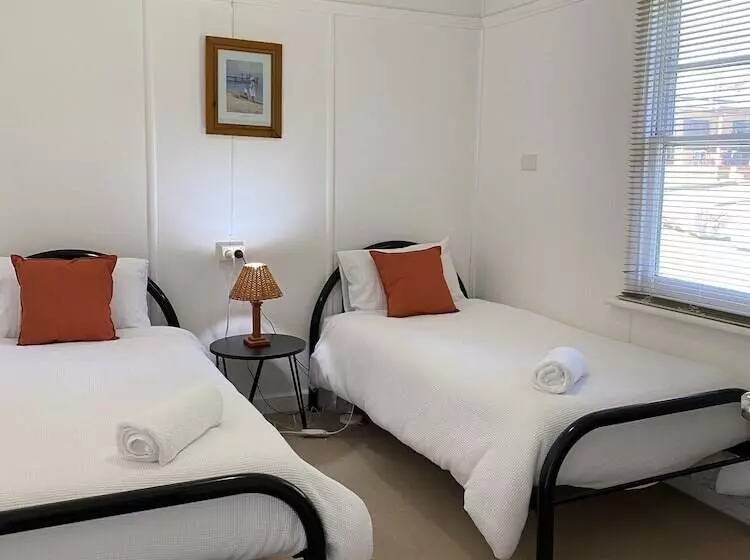 Giants Table And Cottages