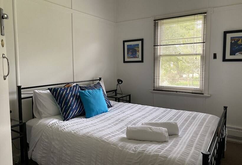 Giants Table And Cottages