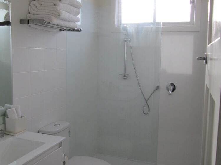 פונדק Cape Nelson Lighthouse