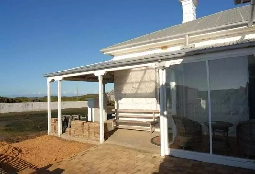 Hostelli Cape Nelson Lighthouse