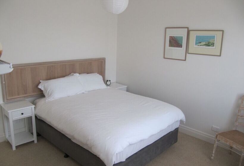 פונדק Cape Nelson Lighthouse