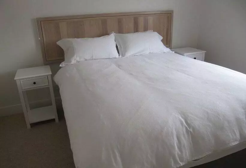 Hostelli Cape Nelson Lighthouse