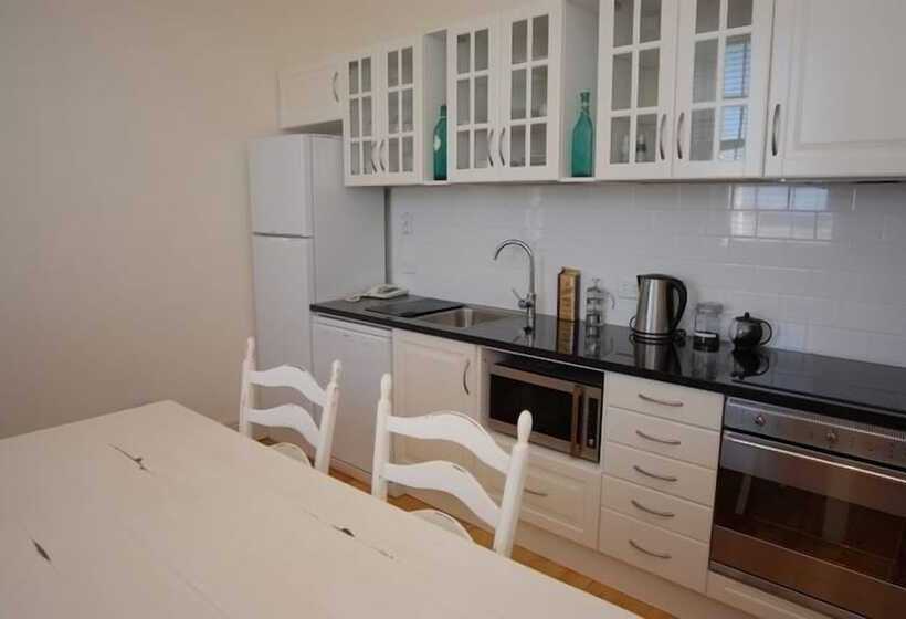 פונדק Cape Nelson Lighthouse