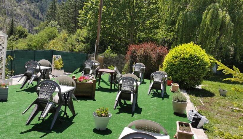 호텔 Auberge Du Riou