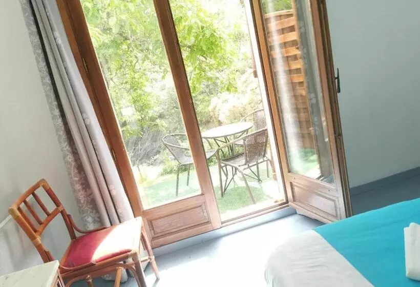 Hotelli Auberge Du Riou