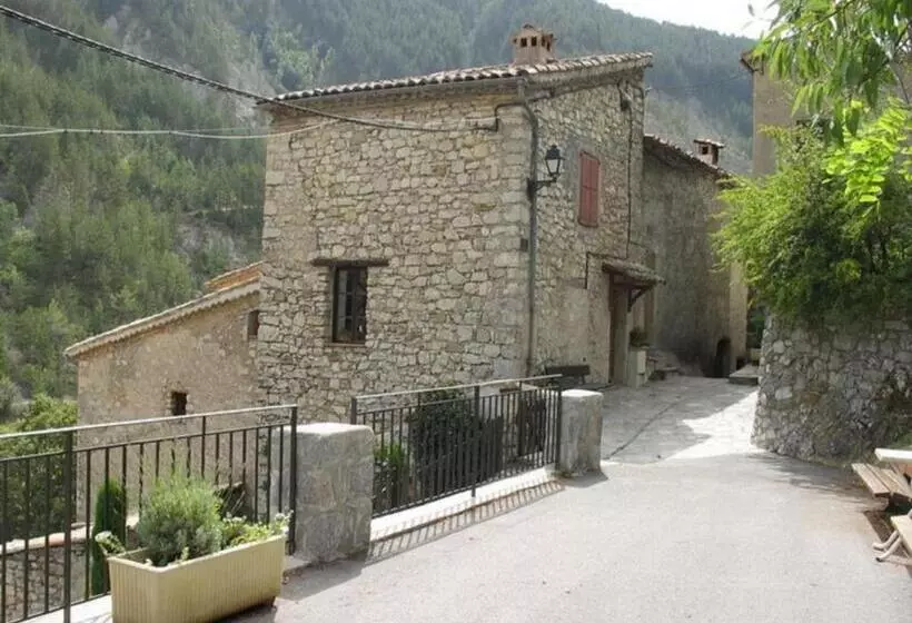 Hotelli Auberge Du Riou