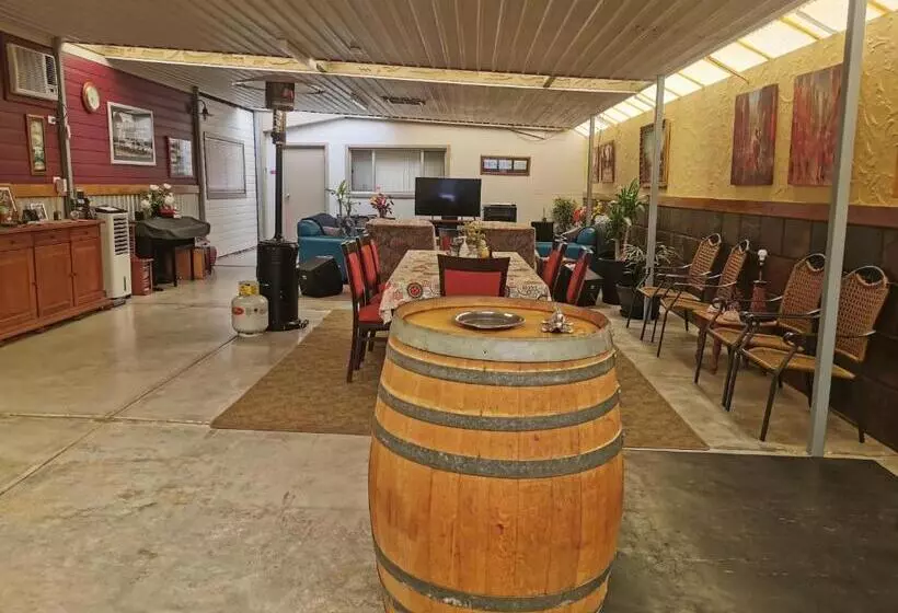 Hotelli Chrissie S Dongara