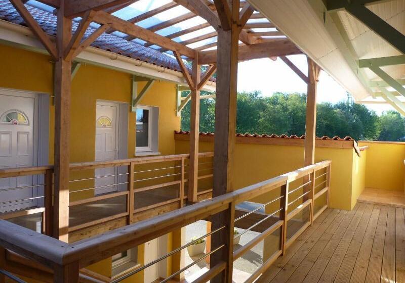 Hôtel Némo Aéroport De Pau   Kb Hotel Group