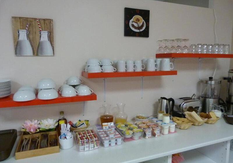 Hôtel Némo Aéroport De Pau Kb Hotel Group