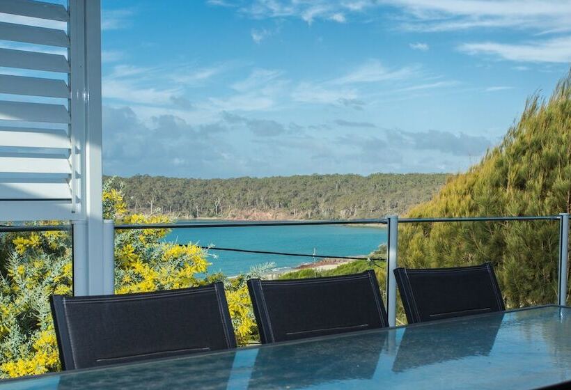 Отель Seascape At Pambula Beach