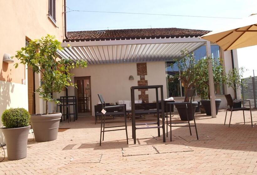 Ostello Breda Hostel