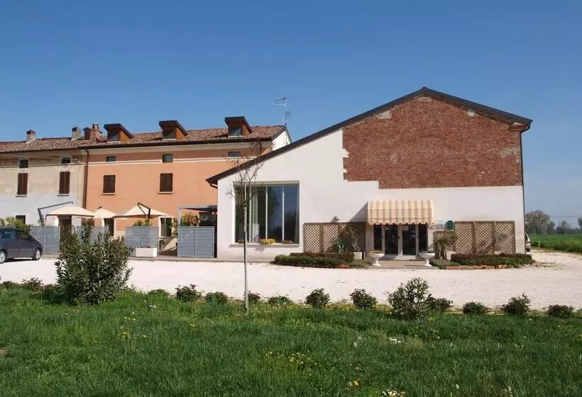Ostello Breda   Hostel