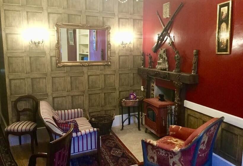 بنسيون Maison Toussaint Luxury B&b