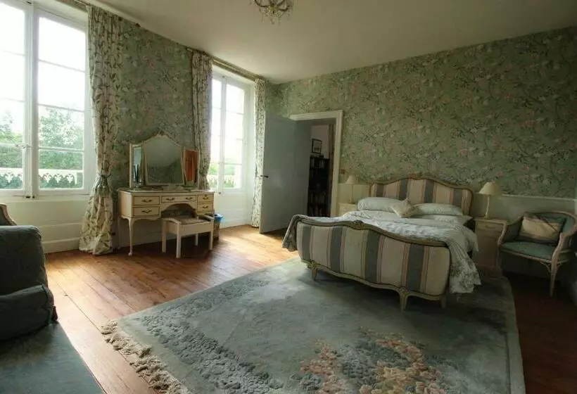 Majatalo Manoir Angle