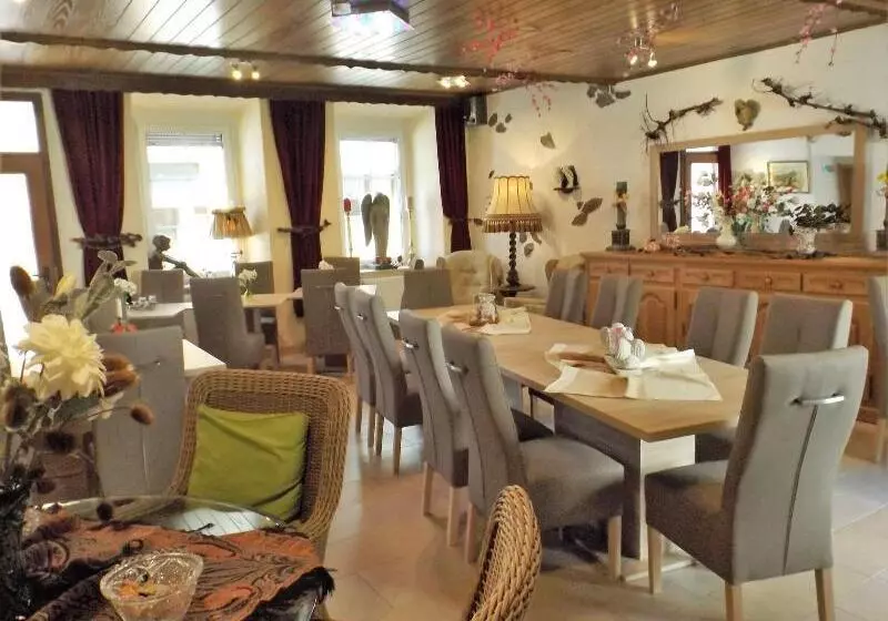 Majatalo Zum Achten Himmel