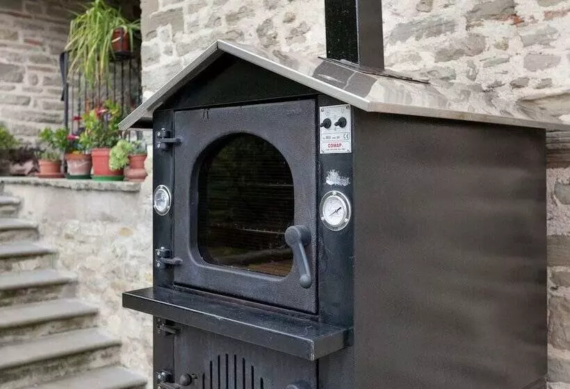 Stone Cottage In Marche With Swimming Pool