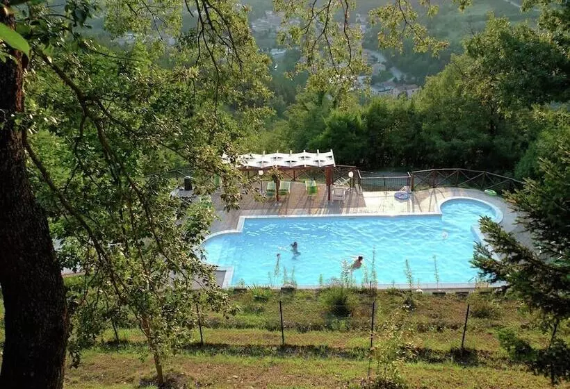 Stone Cottage In Marche With Swimming Pool