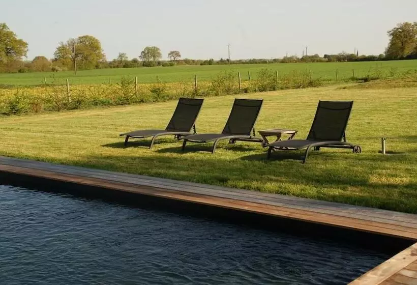 Aamiaismajoitus (B&B) Chambres D Hôtes Logis De La Juquaise