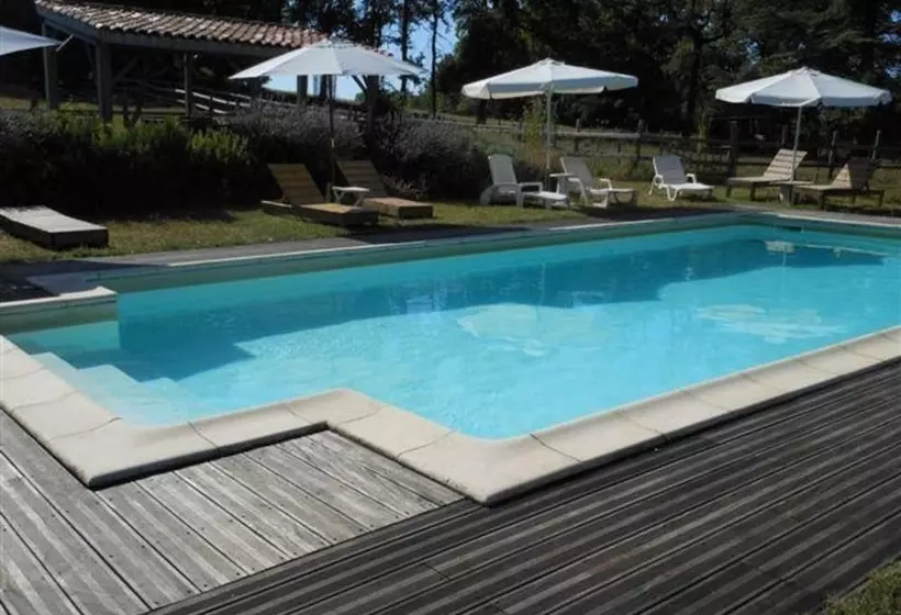 ベッドアンドブレックファースト Chambres D'hotes Le Hour