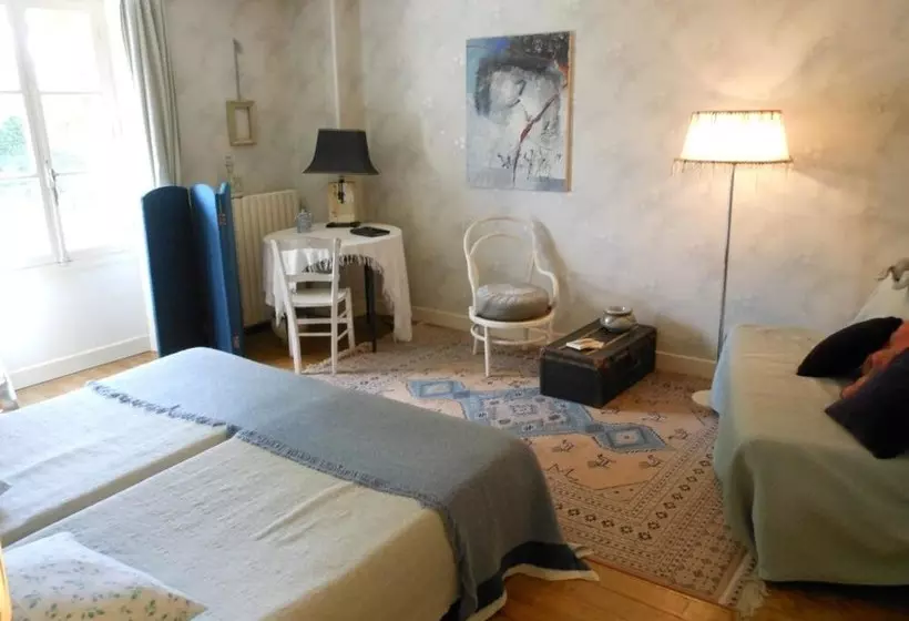 ベッドアンドブレックファースト Chambres D'hotes Le Hour