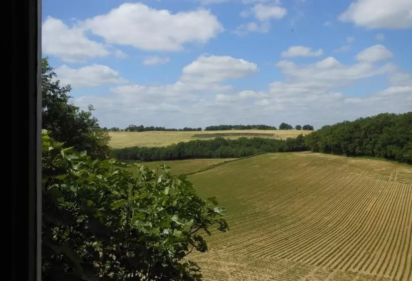 ベッドアンドブレックファースト Chambres D'hotes Le Hour