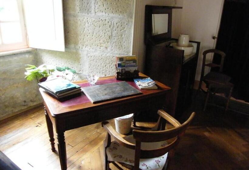 민박 Chateau Des Martinanches