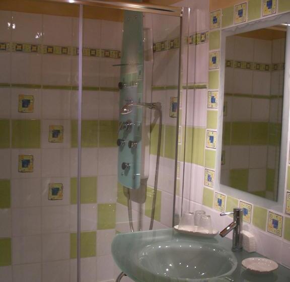 민박 Chateau Des Martinanches