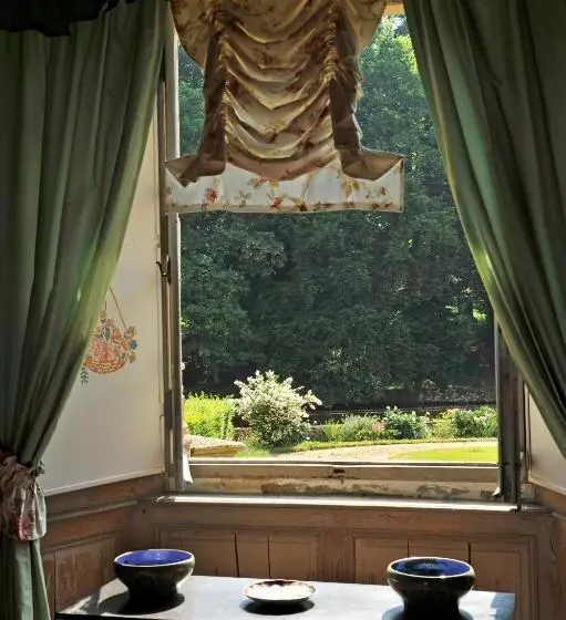Aamiaismajoitus (B&B) Chateau Des Martinanches
