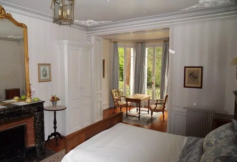 Aamiaismajoitus (B&B) Château De La Motte