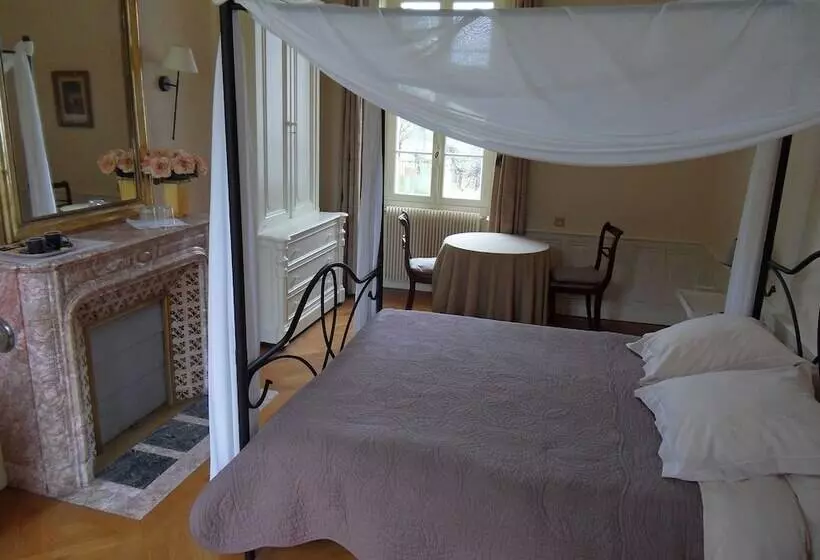 Aamiaismajoitus (B&B) Château De La Motte