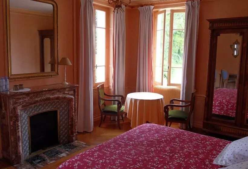 Aamiaismajoitus (B&B) Château De La Motte