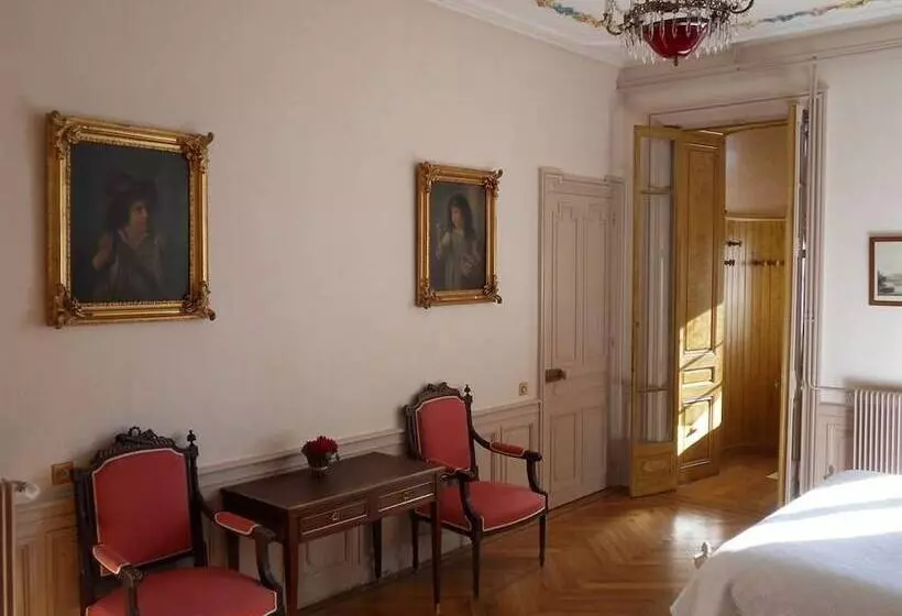 Aamiaismajoitus (B&B) Château De La Motte