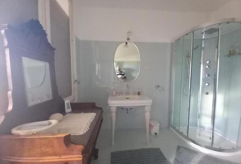 مبيت وإفطار La Corte Bonomini