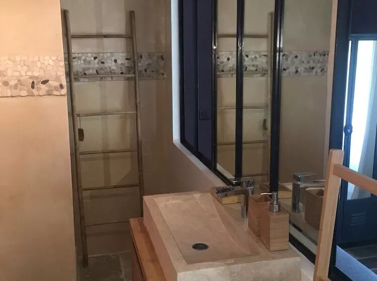 ベッドアンドブレックファースト La Datcha Delicatessen