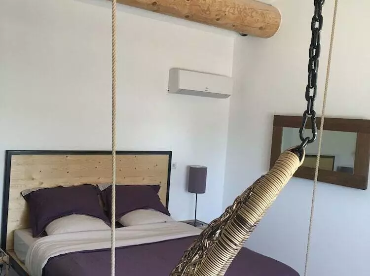 ベッドアンドブレックファースト La Datcha Delicatessen