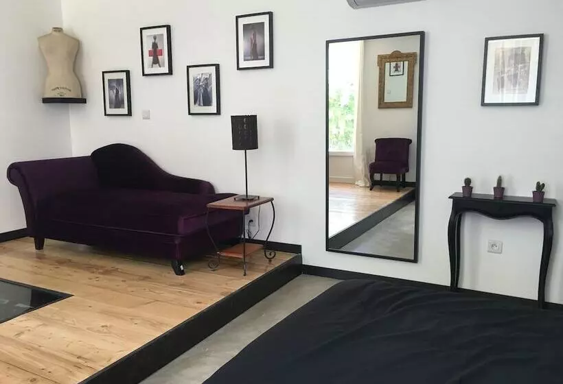 ベッドアンドブレックファースト La Datcha Delicatessen