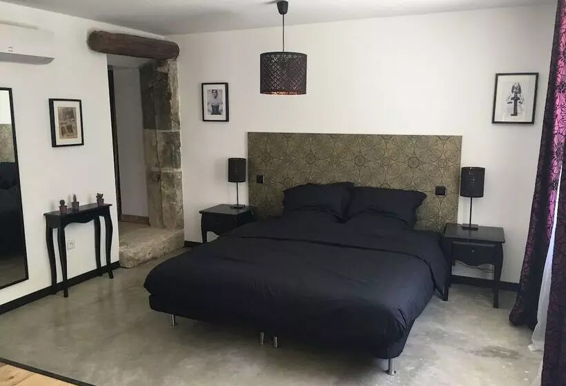 ベッドアンドブレックファースト La Datcha Delicatessen