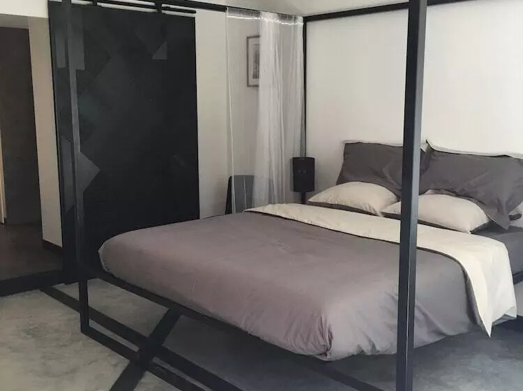 ベッドアンドブレックファースト La Datcha Delicatessen