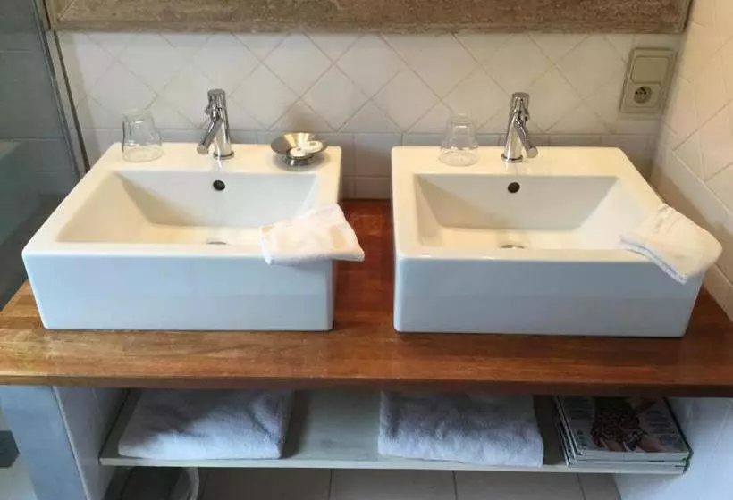 Aamiaismajoitus (B&B) La Maison De Manon