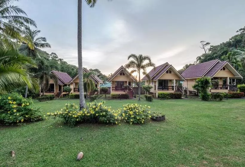 هتل Oyo 1107 Koh Chang Puk Dee Resort