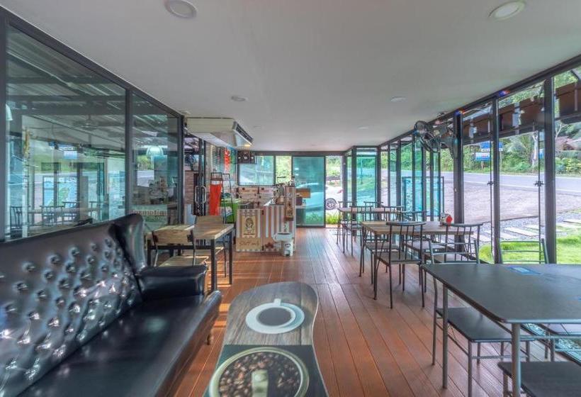 فندق Oyo 1107 Koh Chang Puk Dee Resort