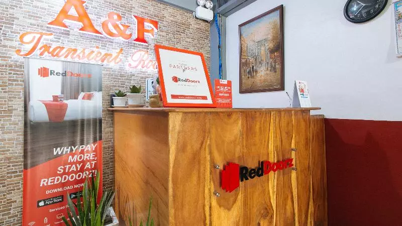 ホテル Reddoorz @ A&f C5 Pinagsama Taguig