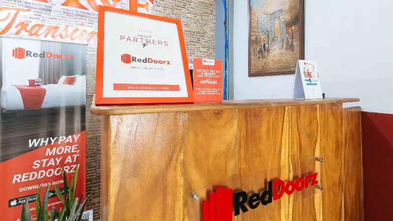 ホテル Reddoorz @ A&f C5 Pinagsama Taguig