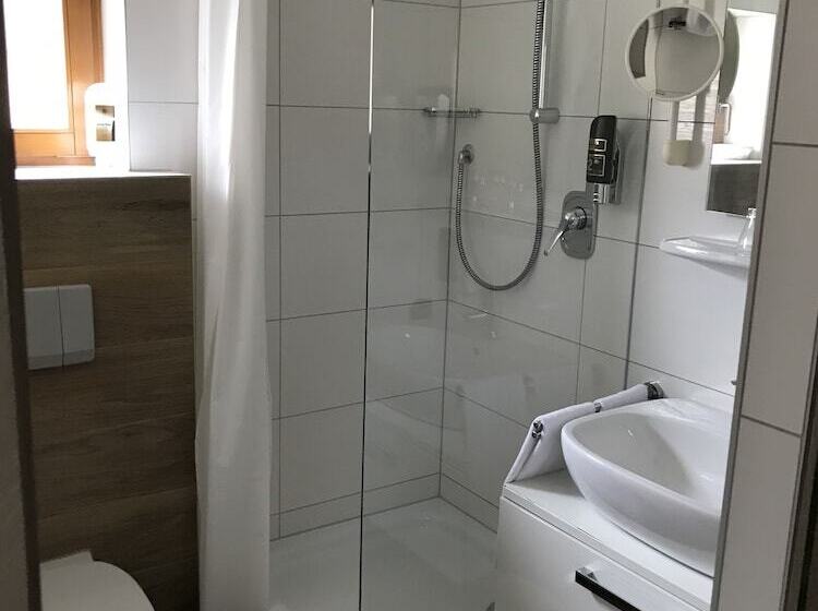 בית מלון כפרי Restaurant Bastenhaus