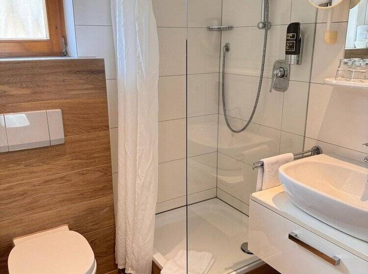 בית מלון כפרי Restaurant Bastenhaus