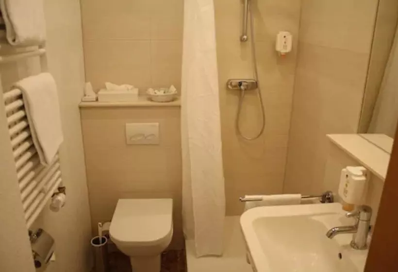 Hotelli Restaurant Bastenhaus