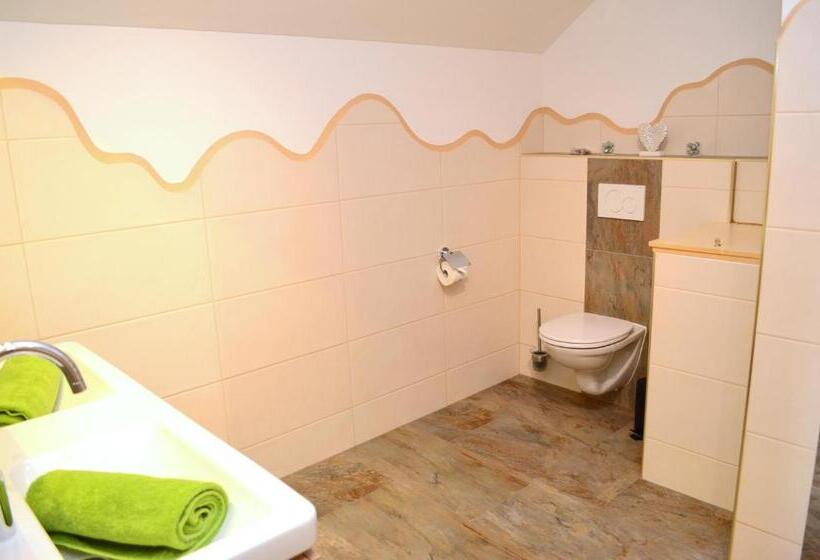 فندق ريفى Denggnhof