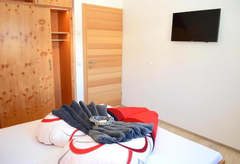 فندق ريفى Denggnhof