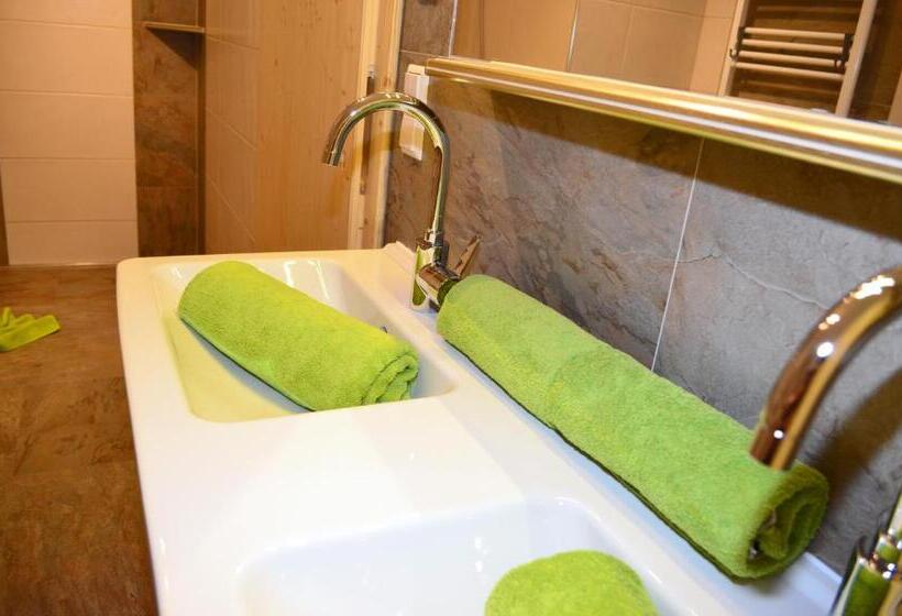 فندق ريفى Denggnhof